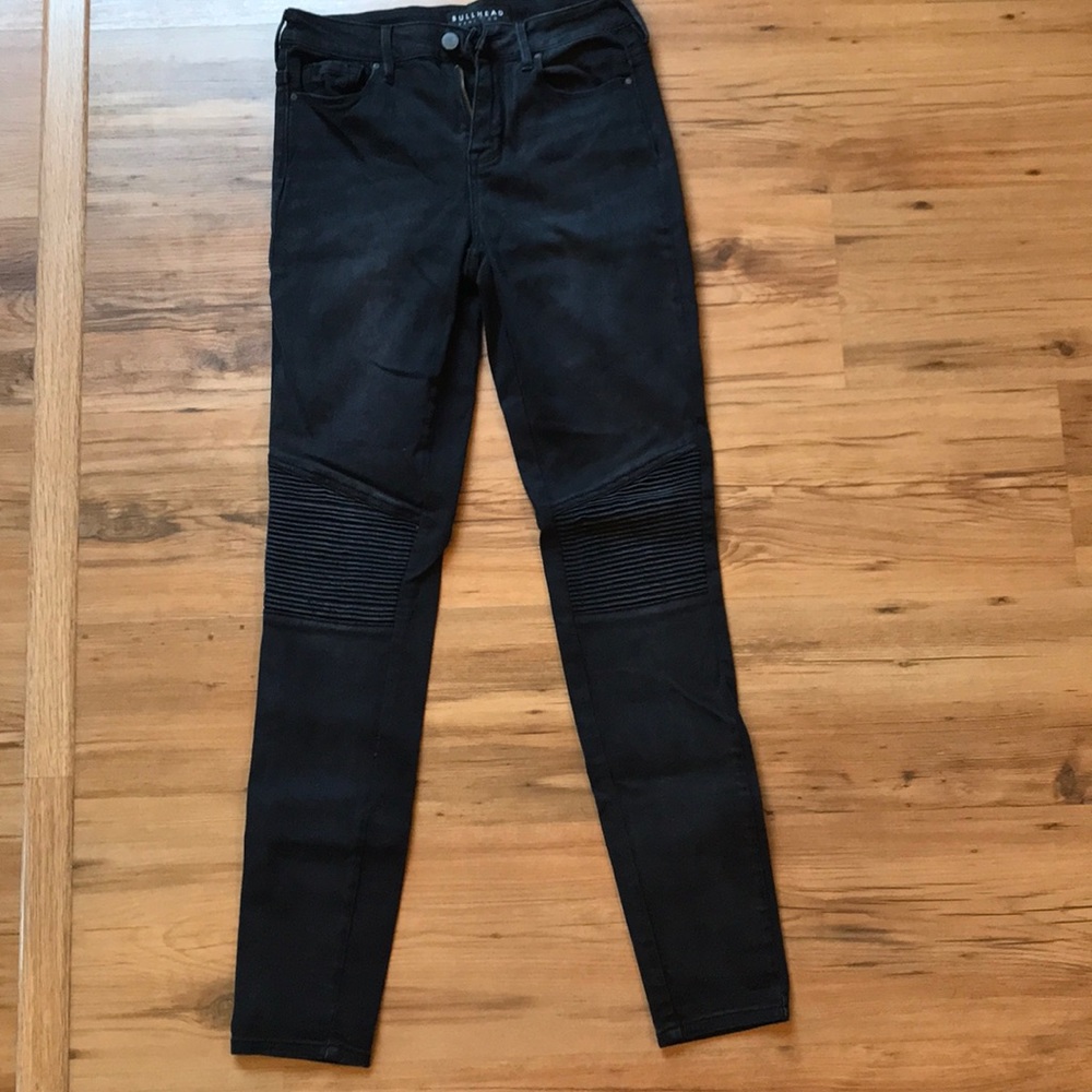Juniors Bullhead denim jeans